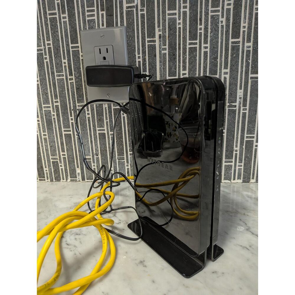 NETGEAR CM500 DOCSIS 3.0 Cable Modem 16x4 Gigabit 1-Port Black W/ Power Adapter